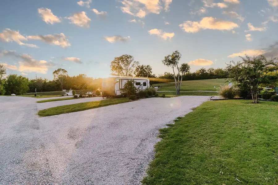 Sites at Sugar Hill RV Resort, Anna, TX